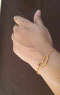 Dainty heart shaped minimal and microgold plated bracelet